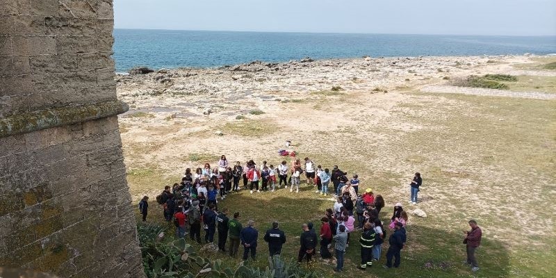 The Civil Protection Section of the Apulia Region implemented pilot actions with tested naturalistic engineering techniques on the coastal dunes of "Patemisco"  and "Torre Colimena" 